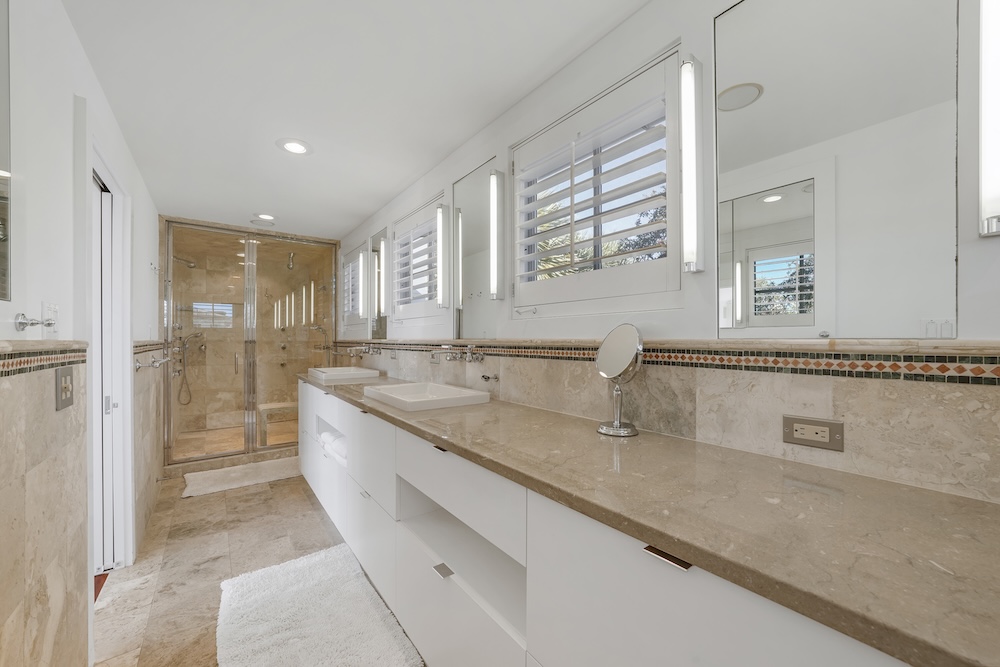 beautiful bathroom